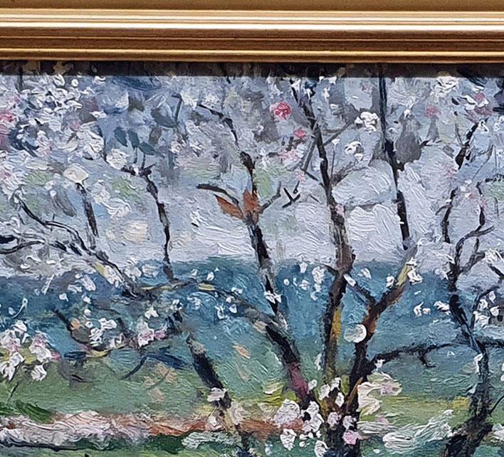 Impressionistisches Gemälde eines blühenden Baumes in einer Landschaft mit Häusern und Gras, goldener Rahmen, Details des Baumes
