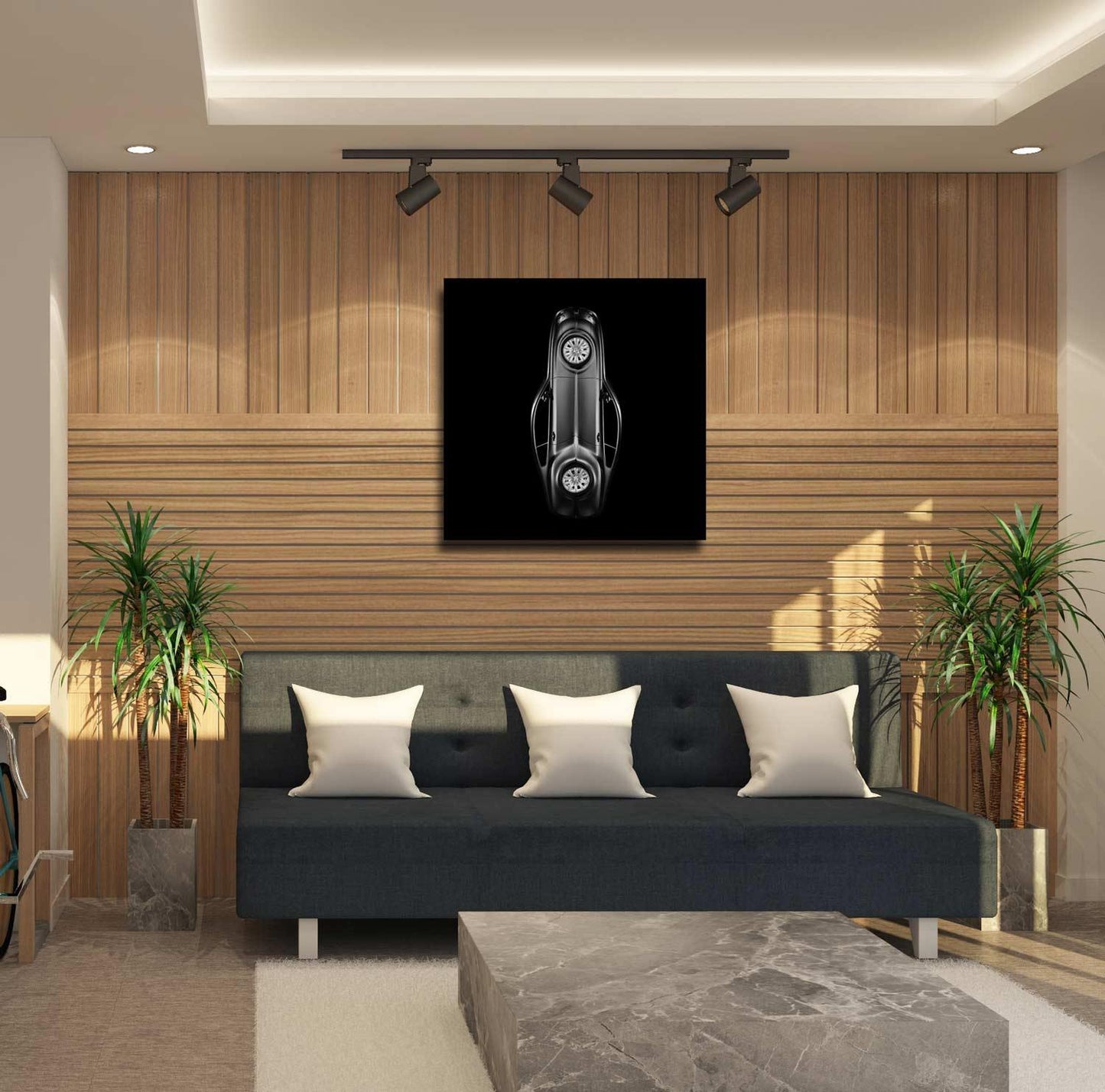 ein Oberklasse coupé gespiegelt und an der Unterseite zusammengesetzt vor schwarzem Hintergrund. an einer Holzwand mit schwarzem Sofa hängend