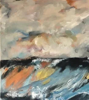 Große Wellenberge mit Wolken, dynamische  Bewegungen, Detailansicht des Himmels.